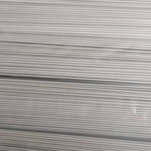Pure titanium and titanium alloy wire raw material